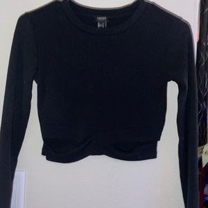 Black long sleeve cross cross stomach top
